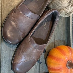 Ladies Clark’s size 6 M